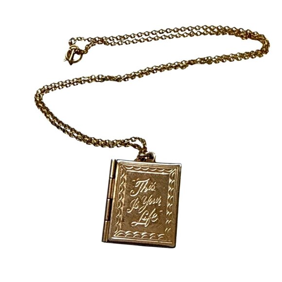 Gold Tone This Is Your Life Book Locket Pendant Necklace 18 Inch Vintage Gift - Picture 2 of 8